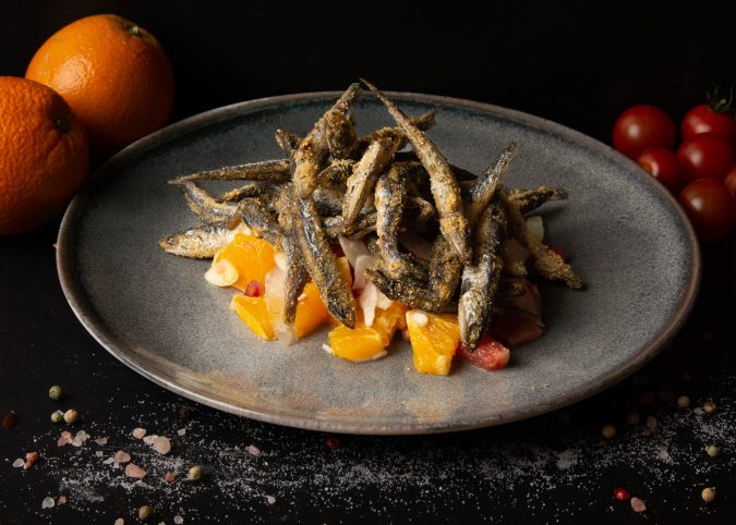 Hamsii crocante cu salată de fenicul / Crispy anchovies with fennel salad